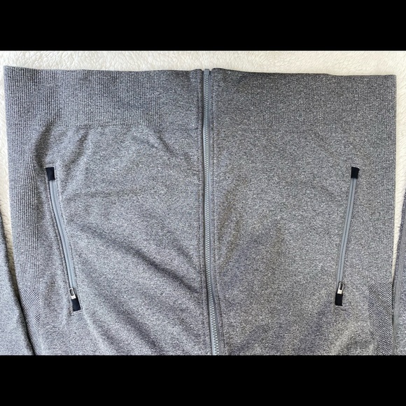 Lululemon Metal Vent Jacket - Perfect Shape Size:M - Picture 3 of 4